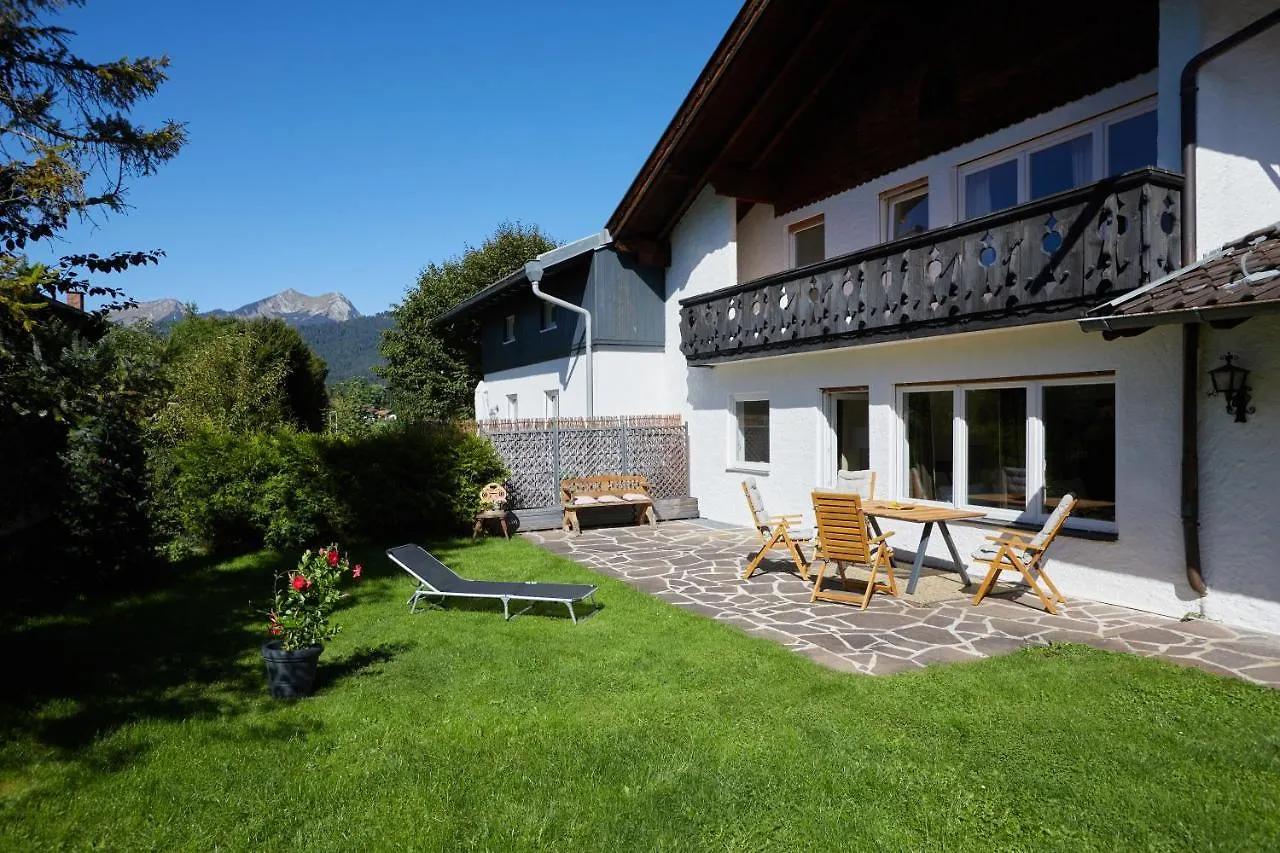 Ferienwohnung Zum Hirschgarten Krün Apartamento